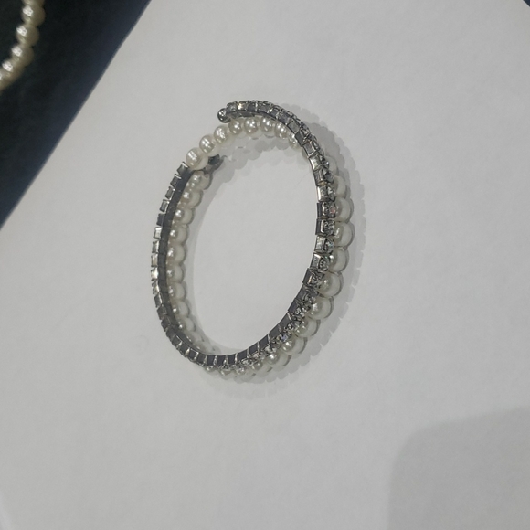 Vintage Pearl Bracelet - Picture 6 of 8